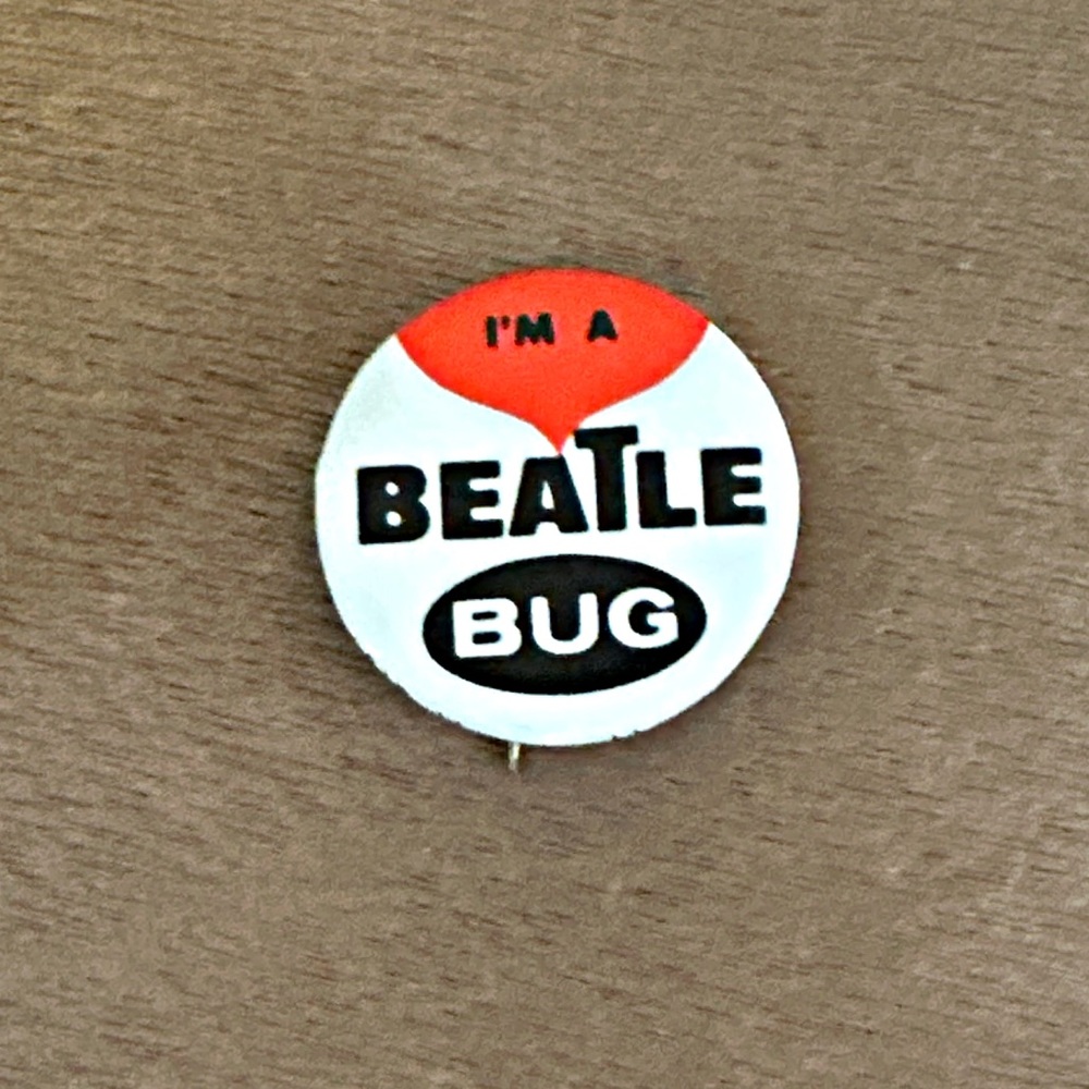 Vintage 1965 The Beatles “I’m a Beatles Bug” NEMS Pinback Button